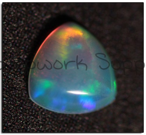 Kyocera 4mm Trillion Opal - Pink Green