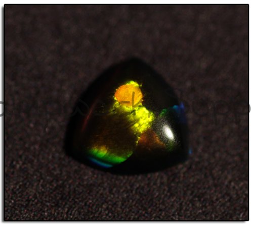 Kyocera 5mm Trillion Opal - Black Yellow Yellow Fire
